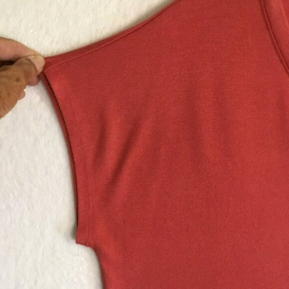 Orvis Knit Top Women's Sz Medium Cap Sleeve Relaxed V-Neck Rust Orange Hem Slits - Picture 3 of 13